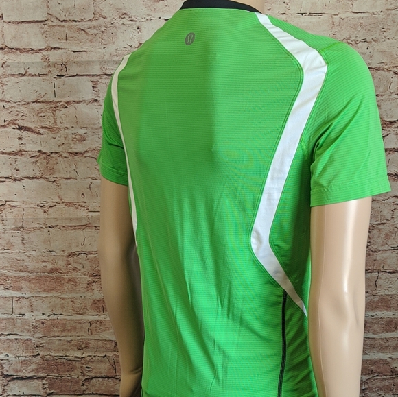 lululemon athletica Other - LULULEMON ATHLETICA T-SHIRT